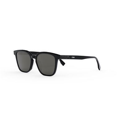 Fendi FE40057U 01A